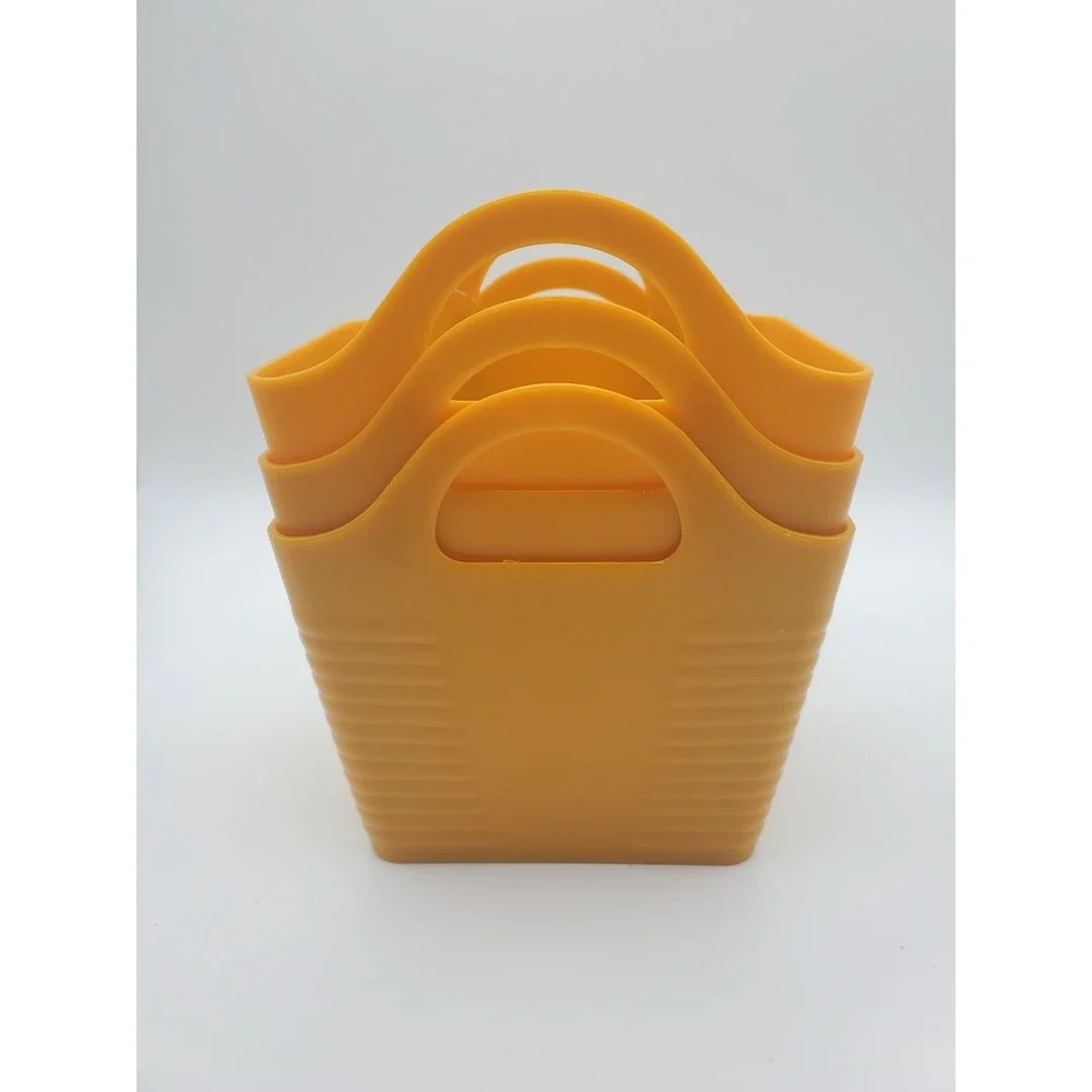 Cute set of containers